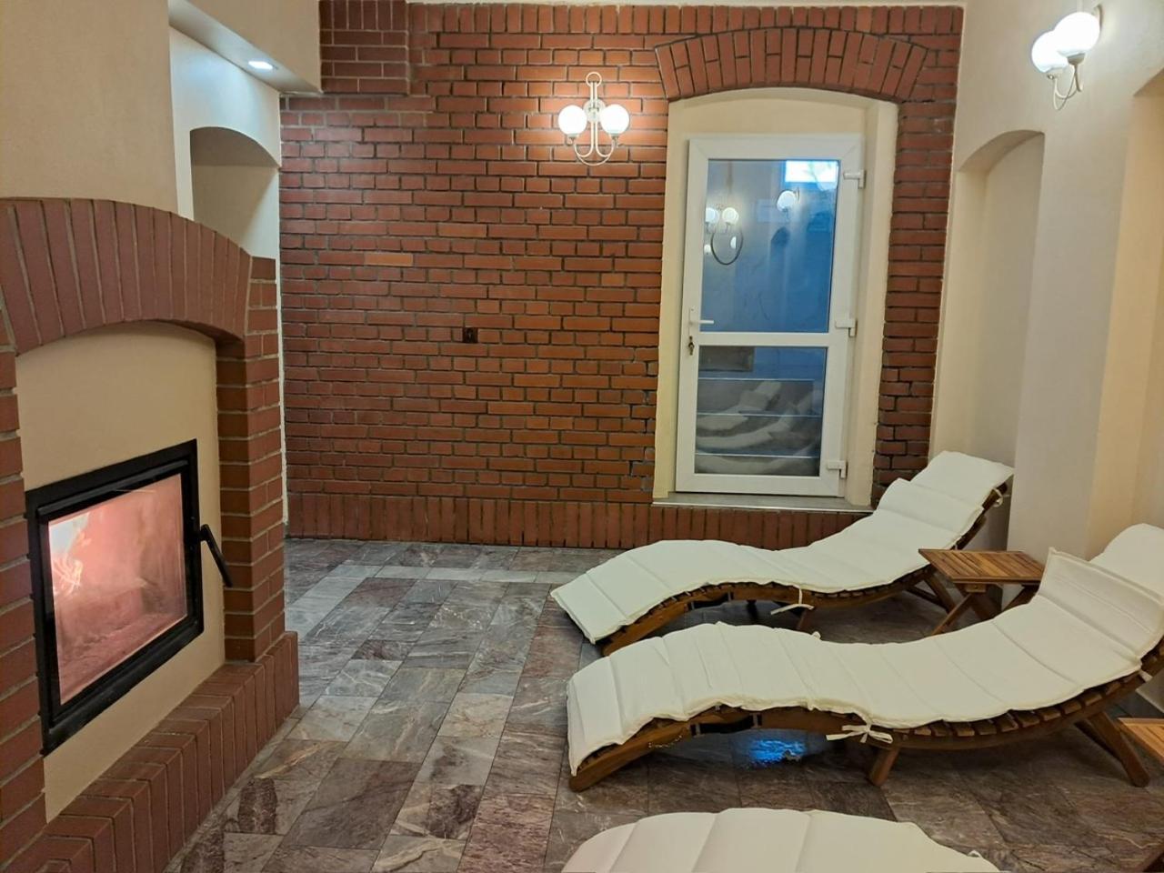 Szwajcarka Willa Z Sauna I Jacuzzi กูโดวาสโดรยจ์ ภายนอก รูปภาพ