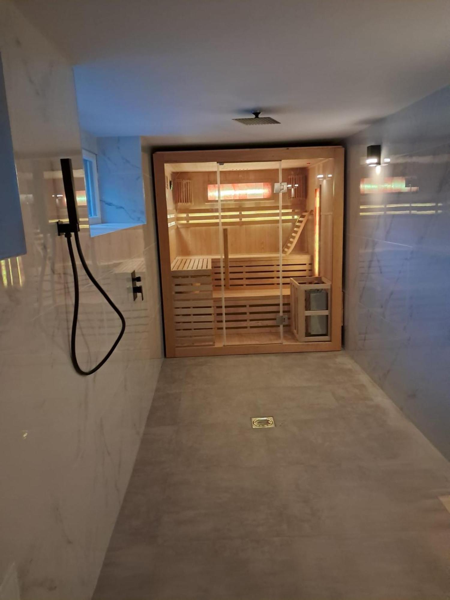 Szwajcarka Willa Z Sauna I Jacuzzi กูโดวาสโดรยจ์ ภายนอก รูปภาพ