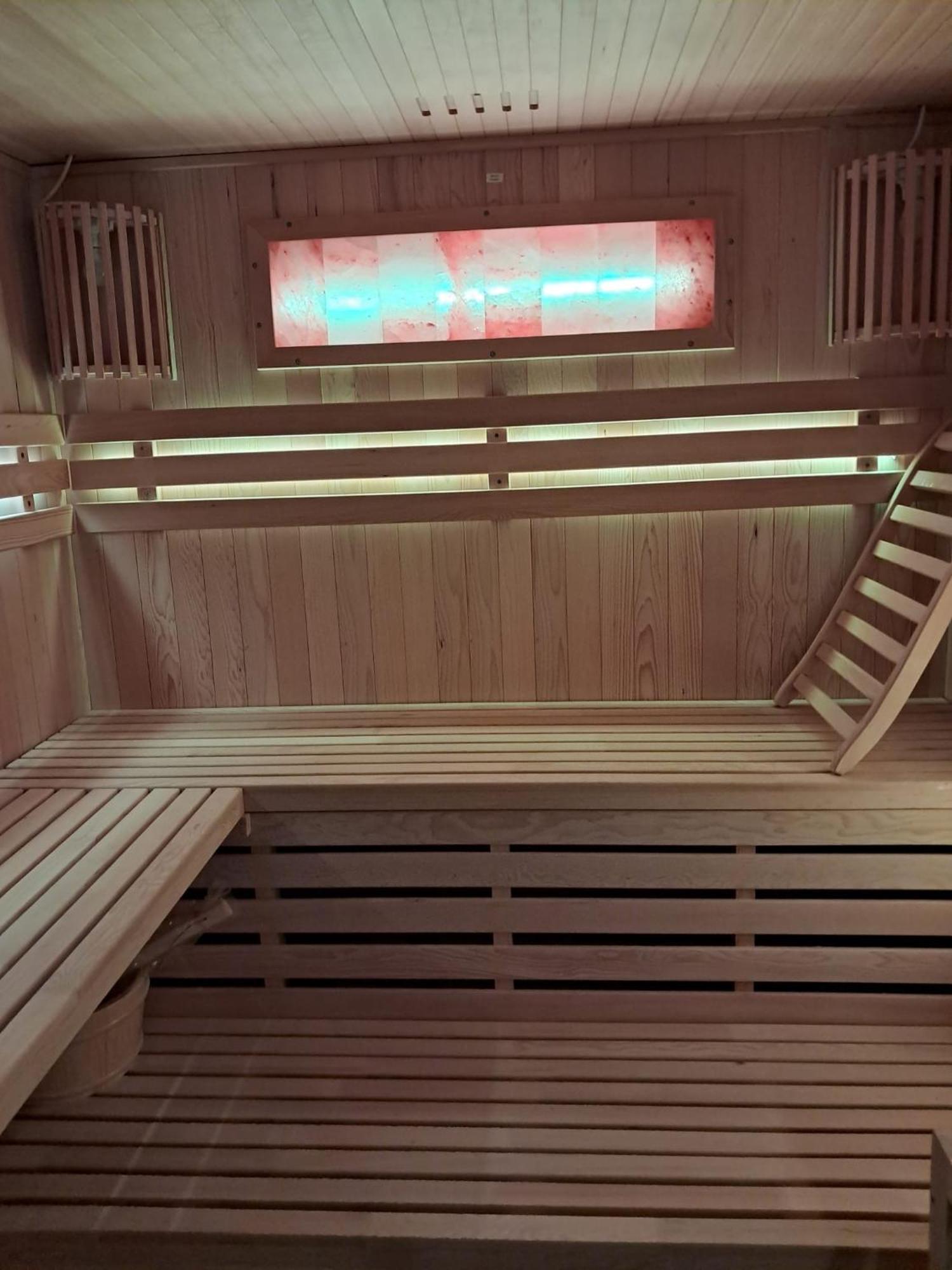 Szwajcarka Willa Z Sauna I Jacuzzi กูโดวาสโดรยจ์ ภายนอก รูปภาพ